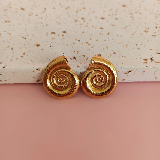 Boucles d'oreille en acier inoxydable Oriana forme coquillage
