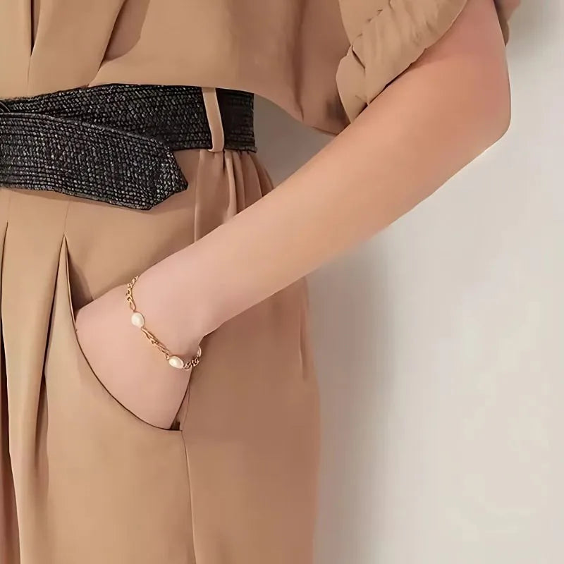 Bracelet en acier inoxydable oceane porté par un mannequin