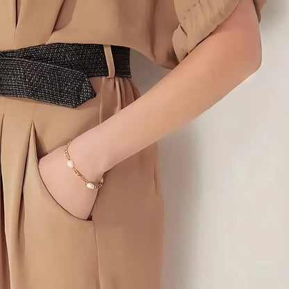 Bracelet en acier inoxydable oceane porté par un mannequin