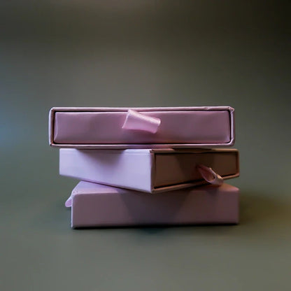 trois boites cadeaux vu d'enbas